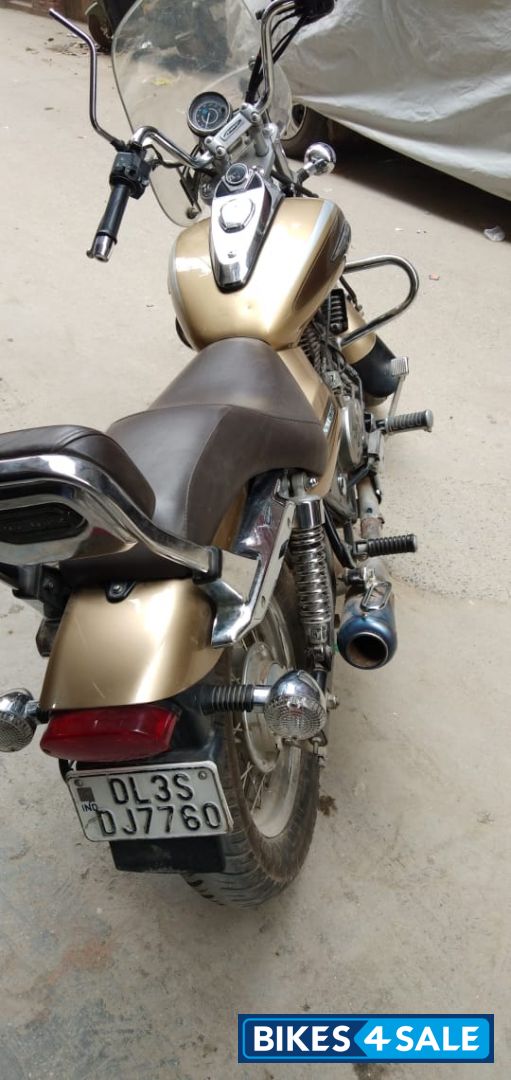 Golden Bajaj Avenger Cruise 220