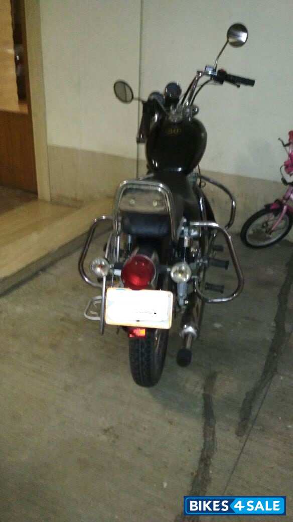 Black Royal Enfield Thunderbird 350