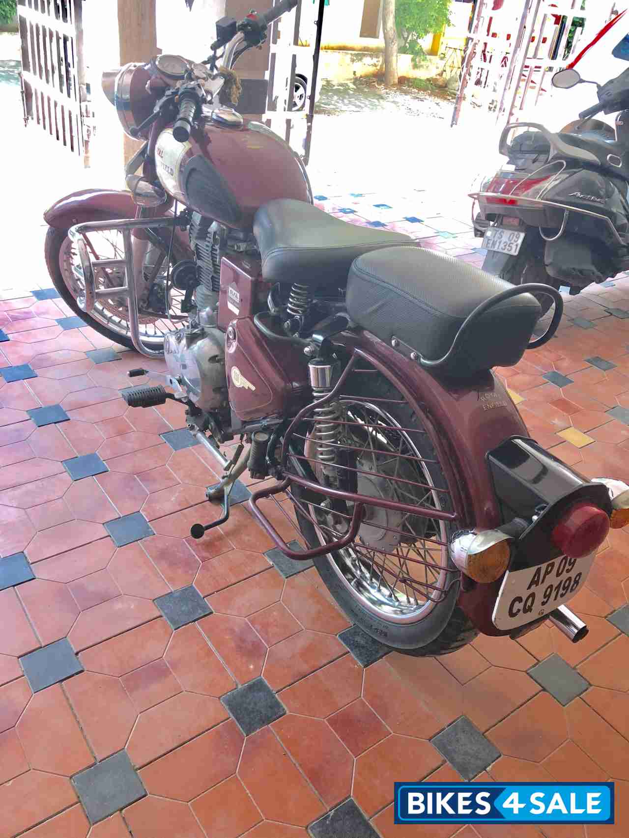 Red Royal Enfield Classic 350