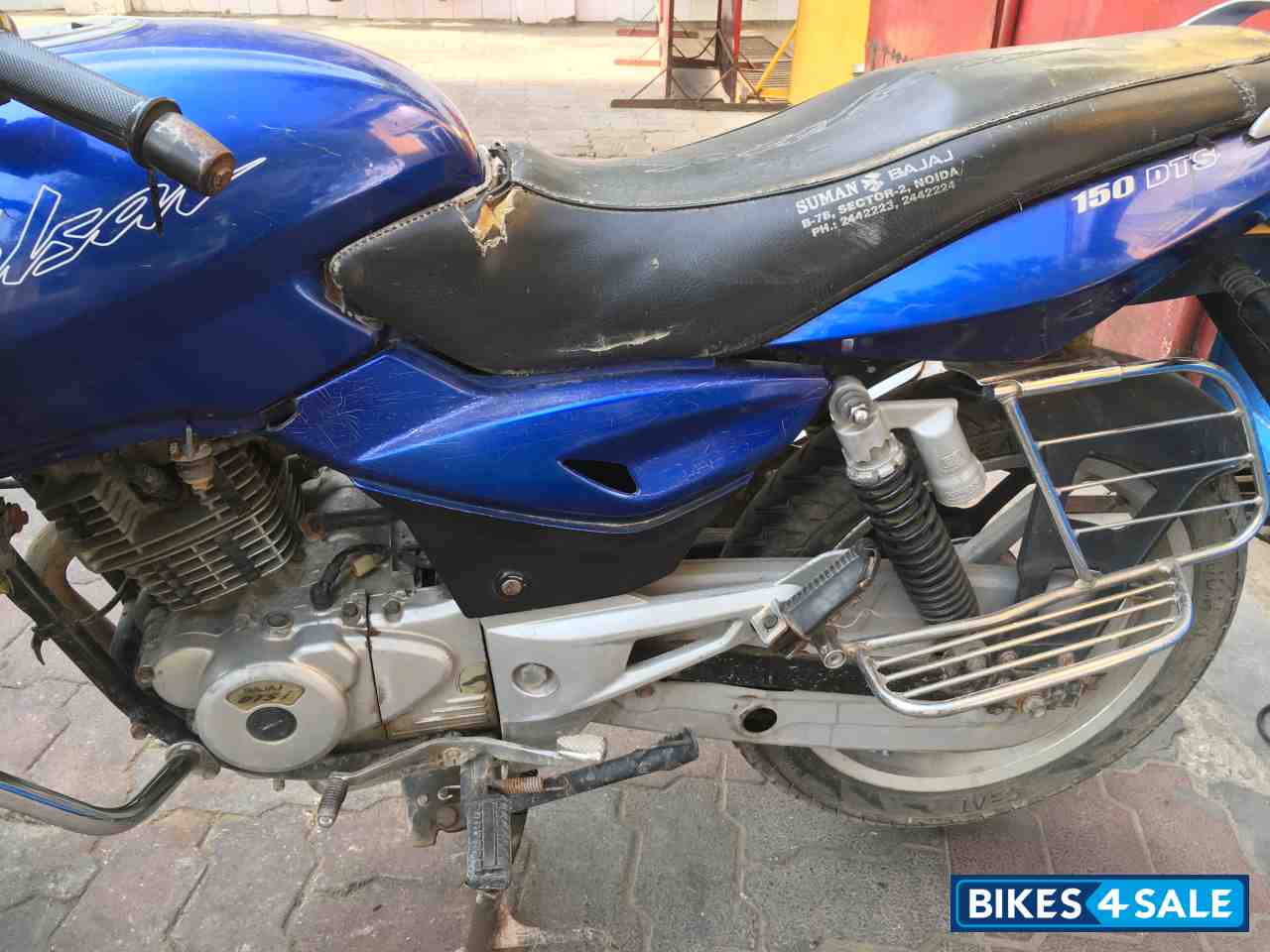 Blue Bajaj Pulsar 150 NS Blue Bajaj Pulsar 150 NS
