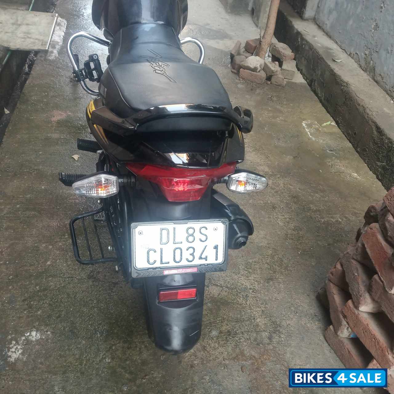 Yellow And Black TVS Victor Premium Edition