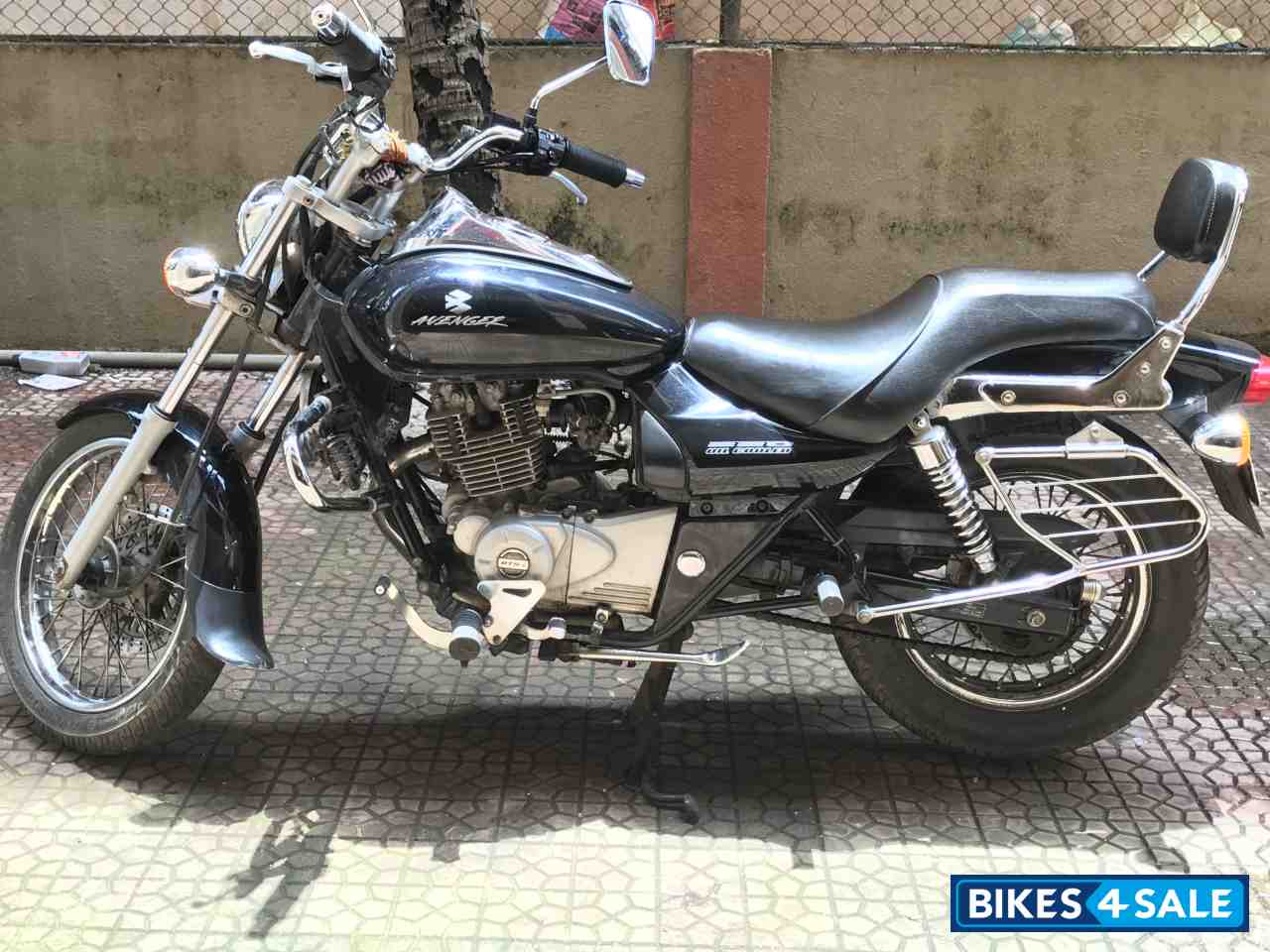 Bajaj Avenger 220 DTS-i Bajaj Avenger 220 DTS-i