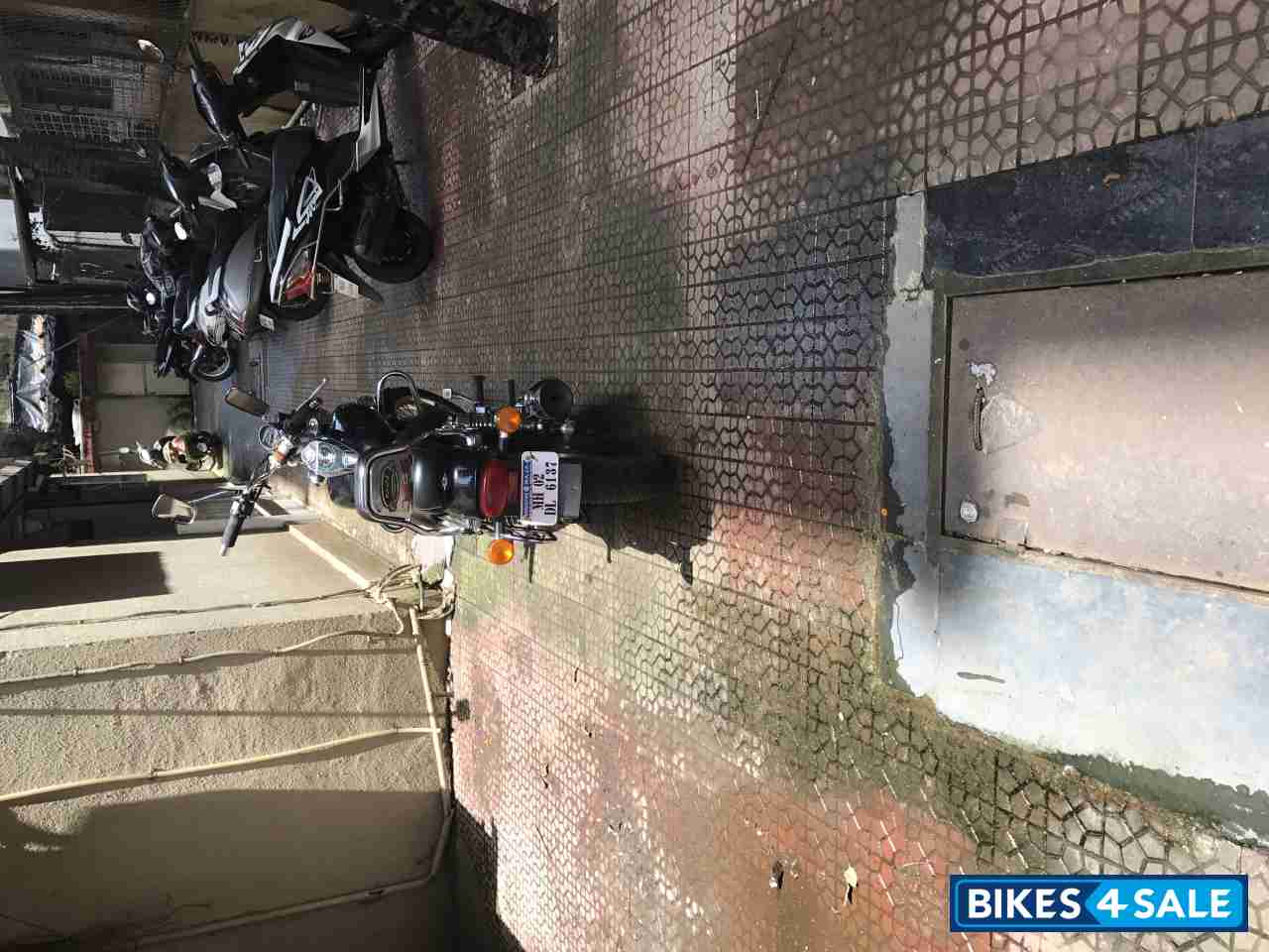 Bajaj Avenger 220 DTS-i Bajaj Avenger 220 DTS-i