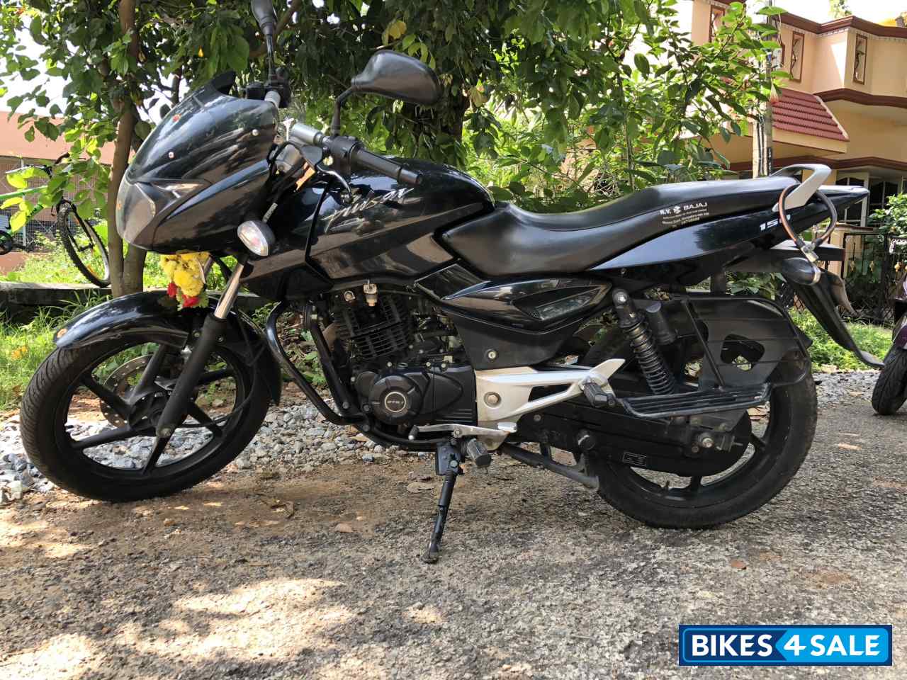 Black Bajaj Pulsar 150 DTSi