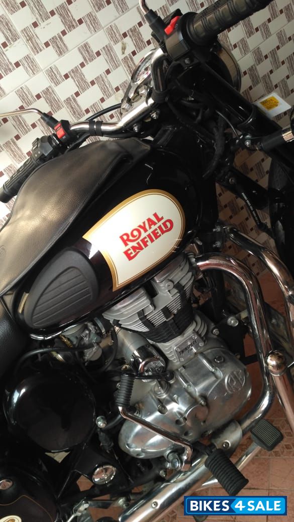 Black Royal Enfield Classic 350