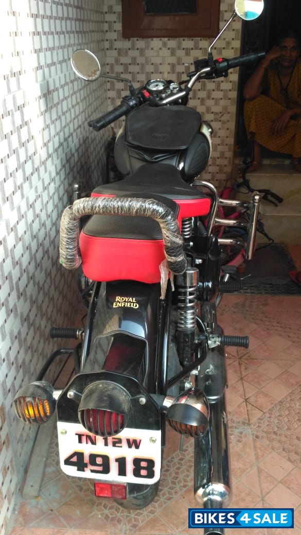 Black Royal Enfield Classic 350