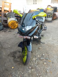 Black Bajaj Pulsar 220F