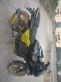 Black Bajaj Pulsar 220F