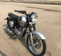 Silver Royal Enfield Classic 350