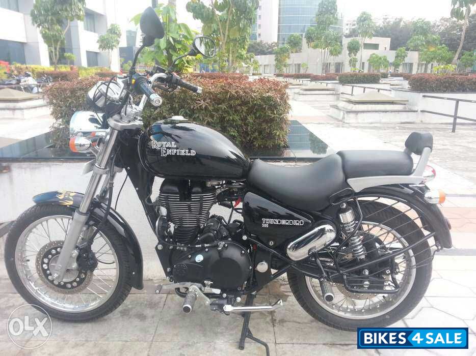 Black Royal Enfield Thunderbird 500