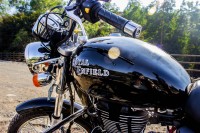 Black Royal Enfield Thunderbird 500