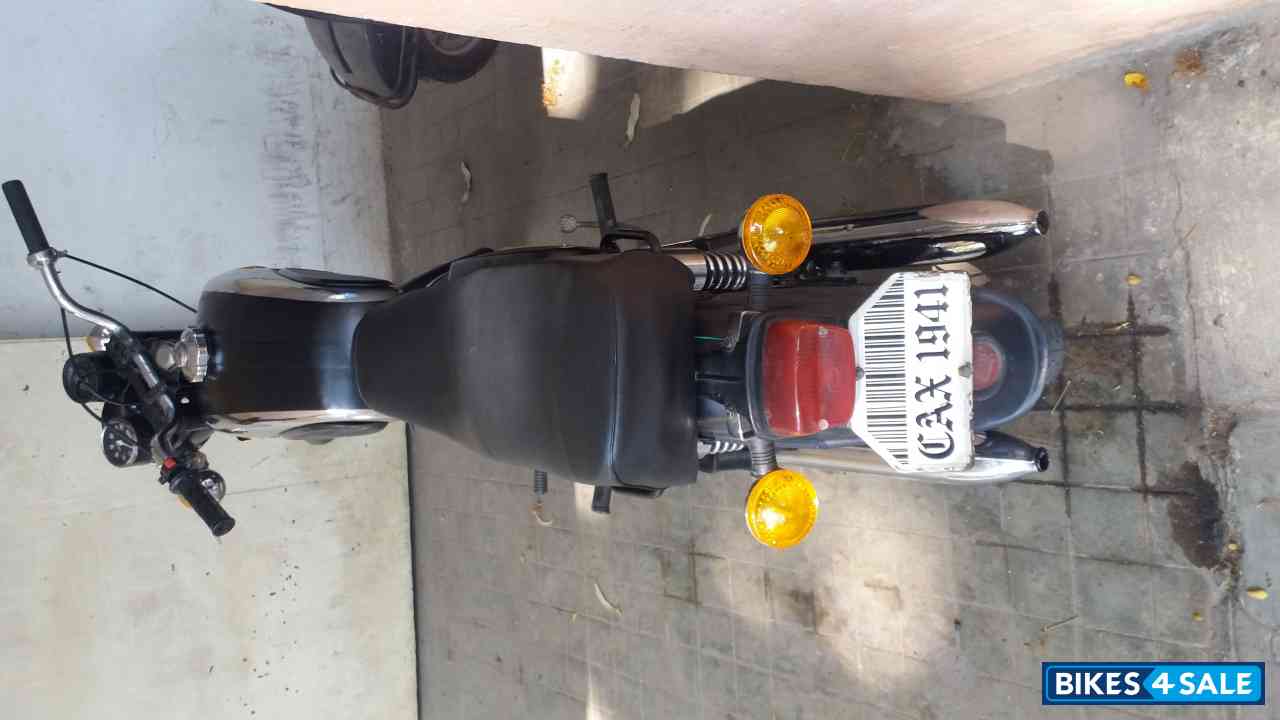 Chrome & Black Ideal Jawa Yezdi Classic