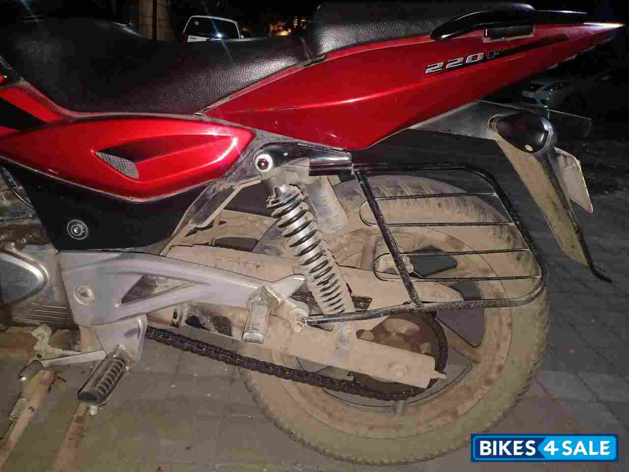 Bajaj Pulsar 220F