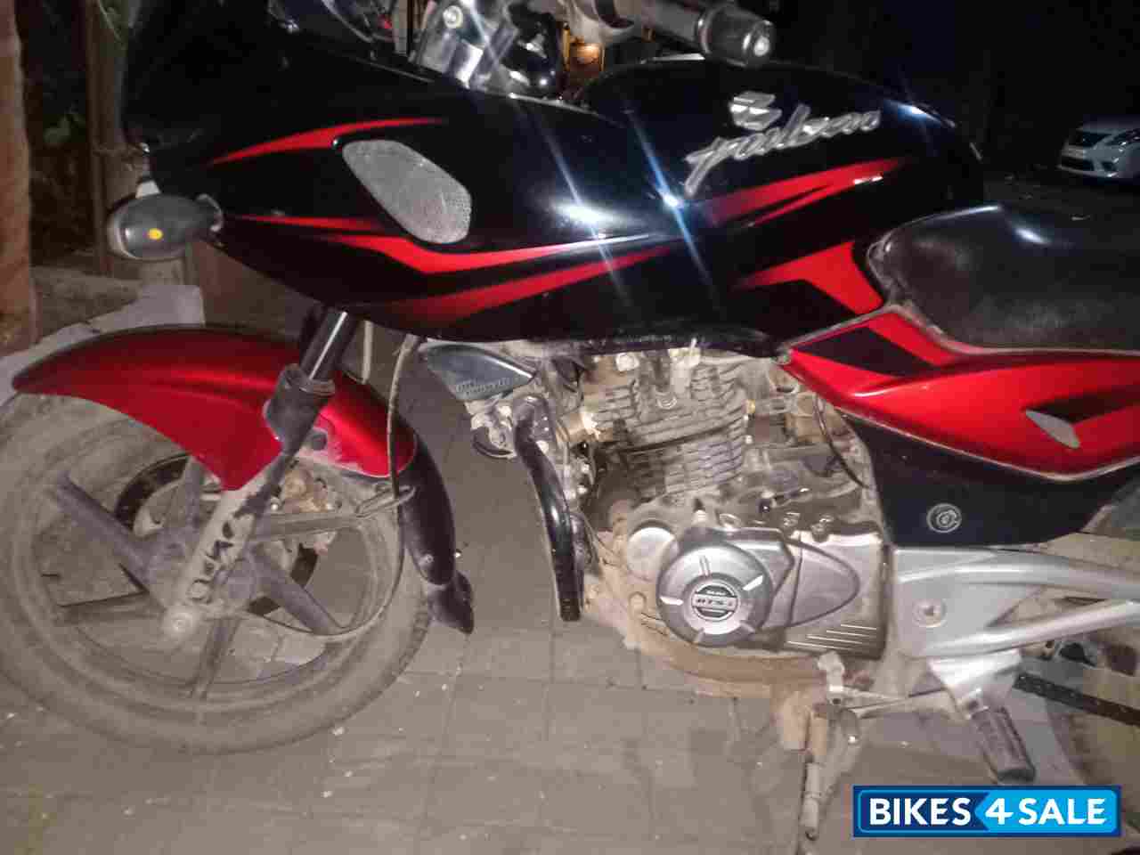 Bajaj Pulsar 220F
