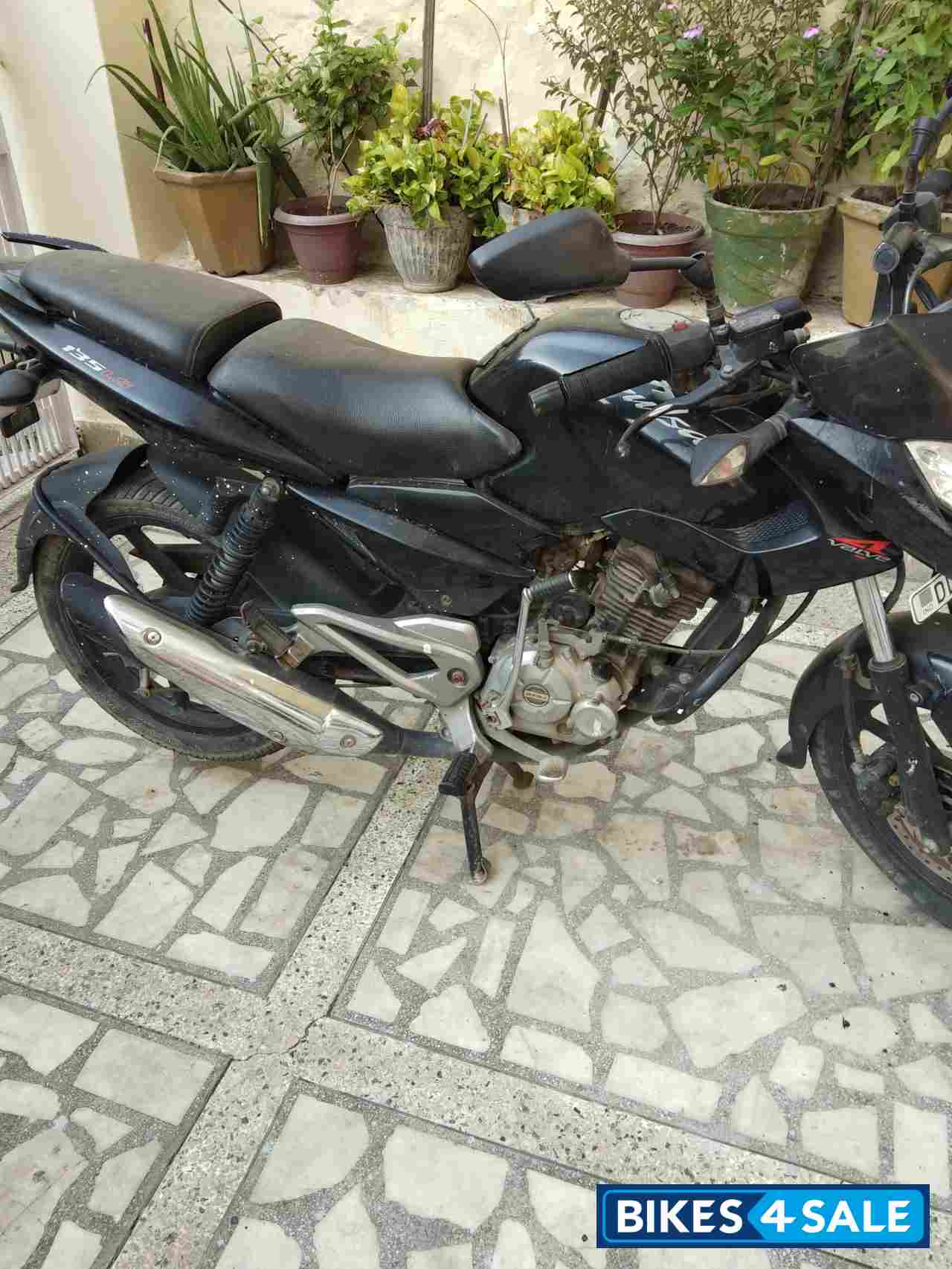 Black Bajaj Pulsar 135LS