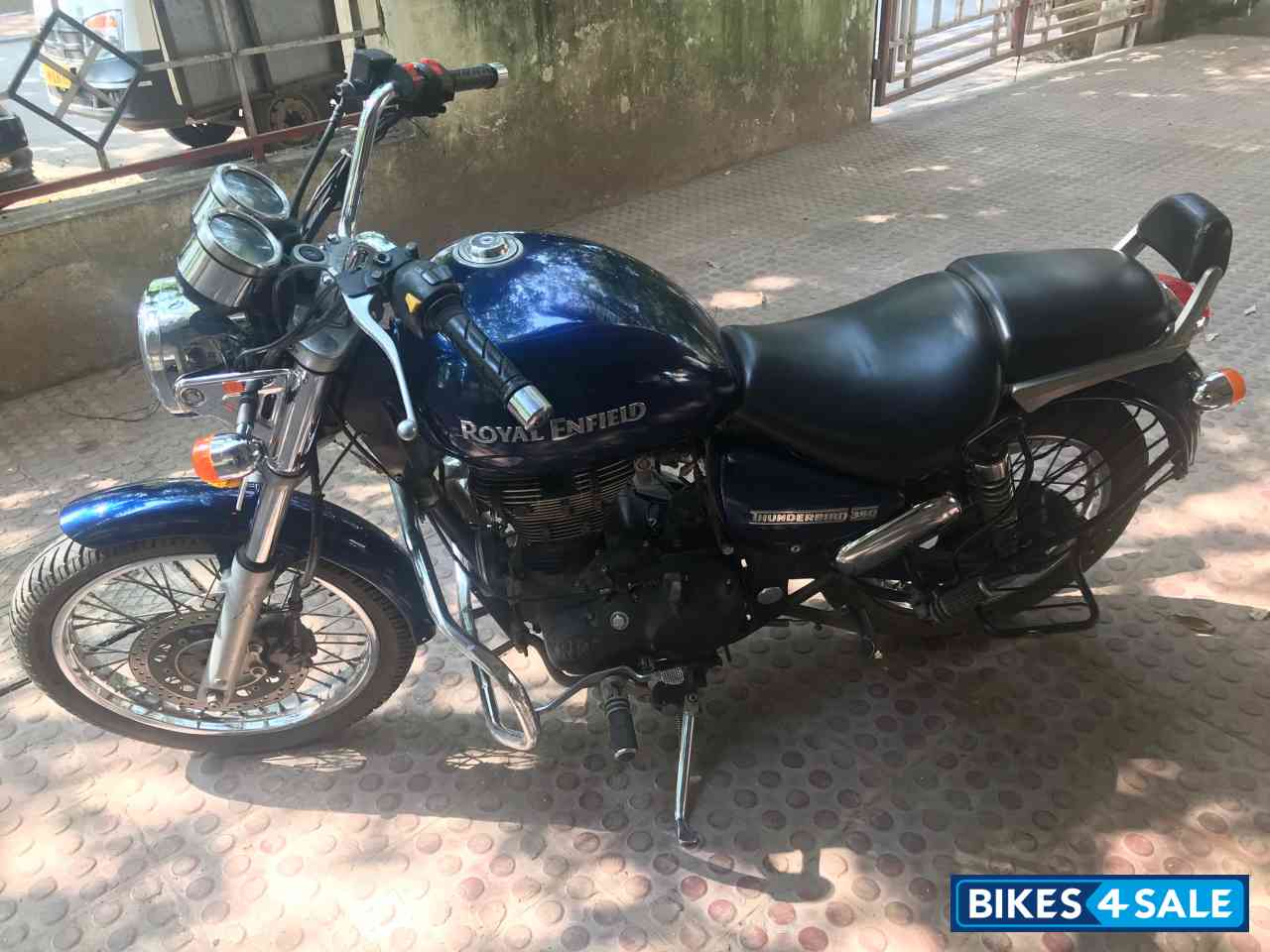 Marine Royal Enfield Thunderbird TwinSpark 350 Marine Royal Enfield Thunderbird TwinSpark 350
