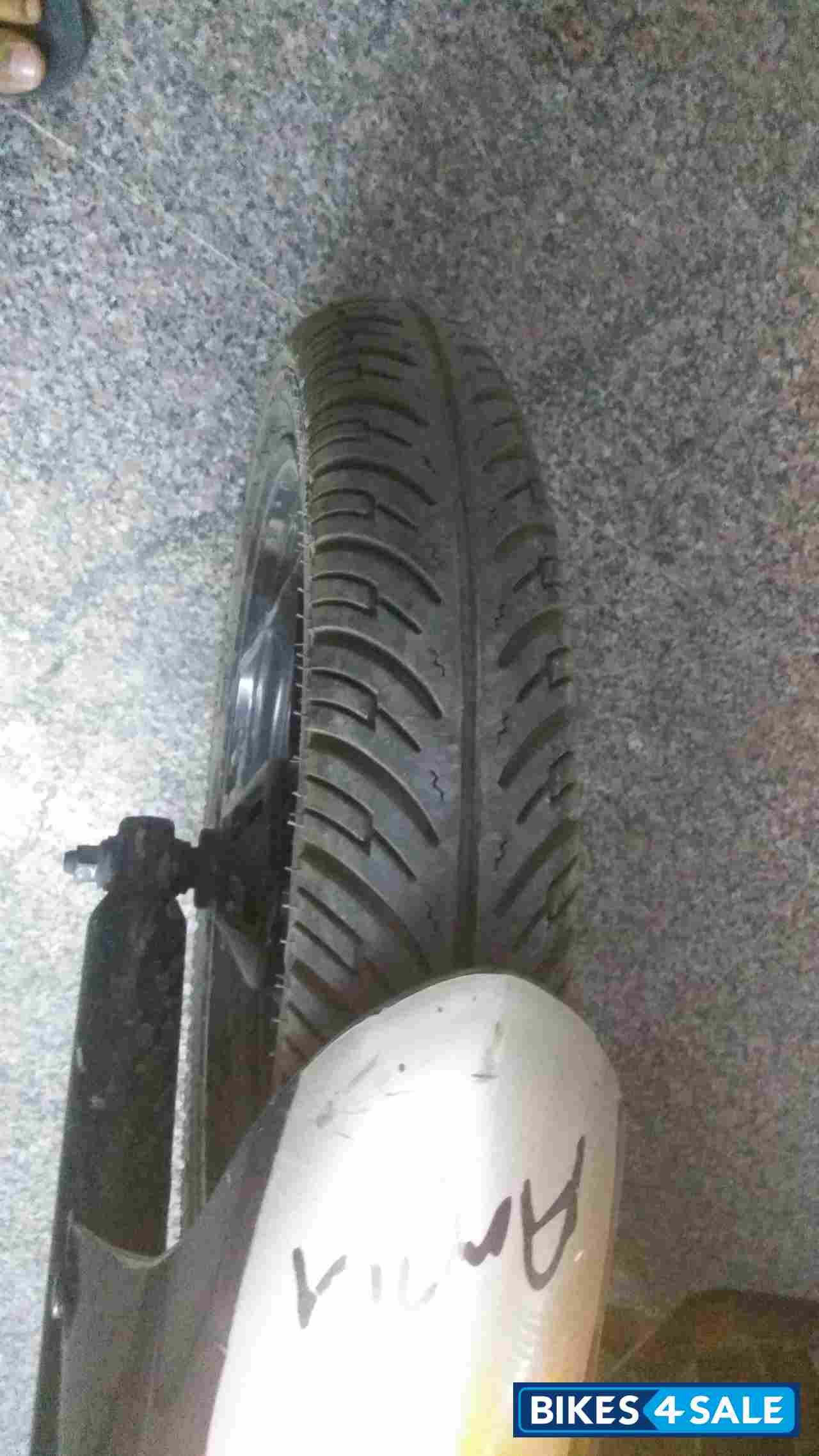 Black And Metallic Gold/yellow Yamaha FZ-S Black And Metallic Gold/yellow Yamaha FZ-S