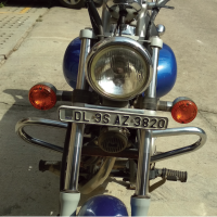 Bajaj Avenger 220 DTS-i