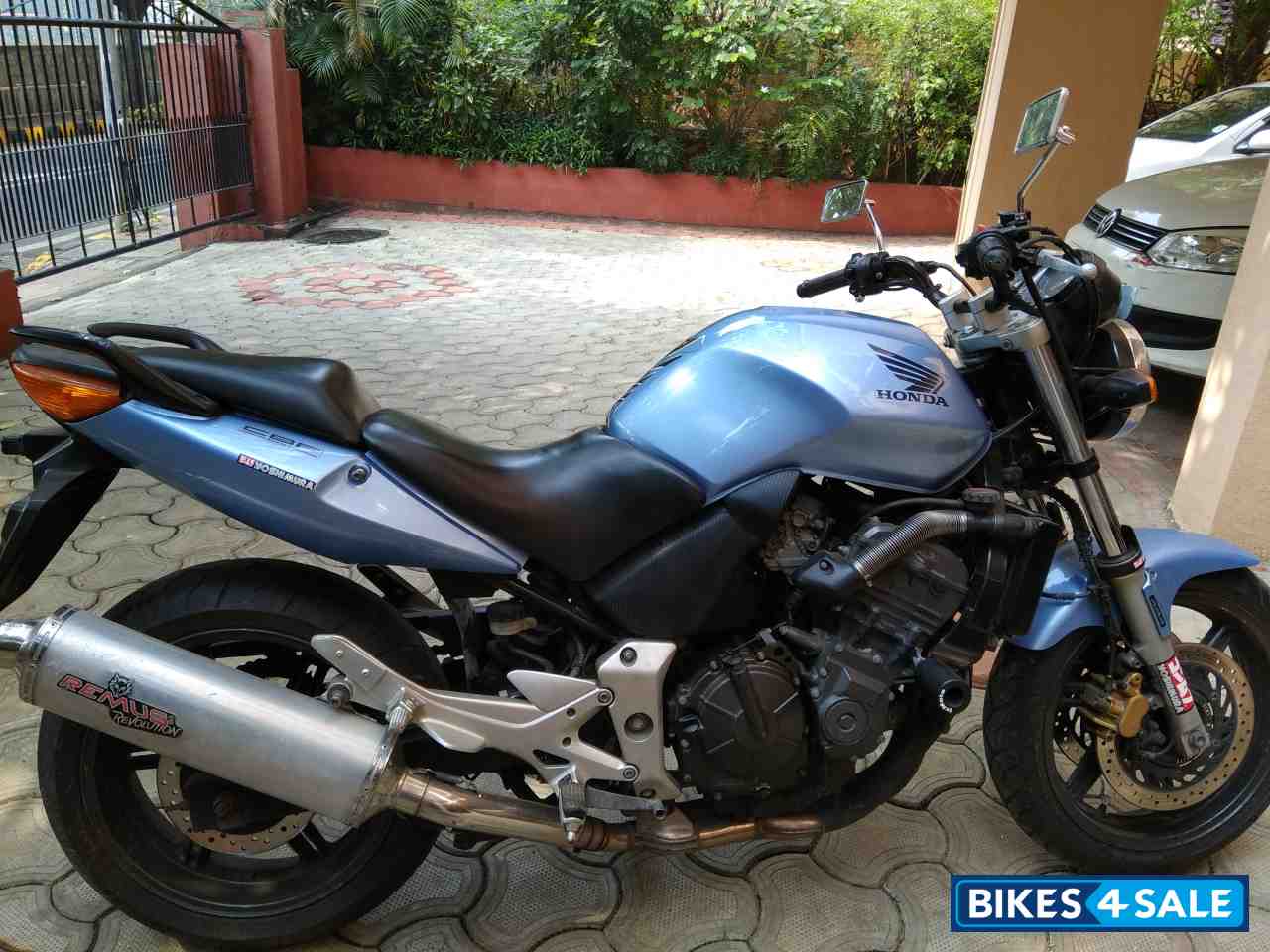 Sky Blue Honda CB600F Sky Blue Honda CB600F