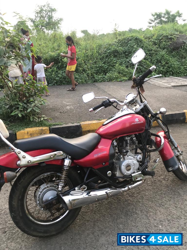 Red Wine Bajaj Avenger 220 DTS-i Red Wine Bajaj Avenger 220 DTS-i