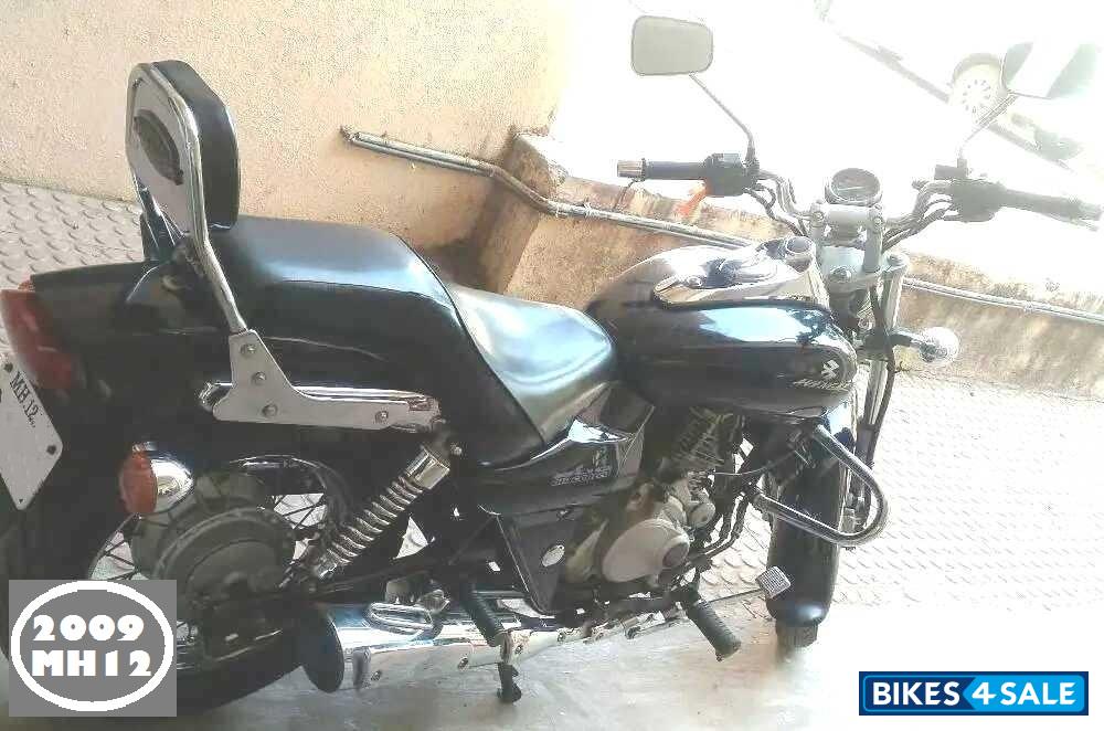 Bajaj Avenger 200 DTS-i