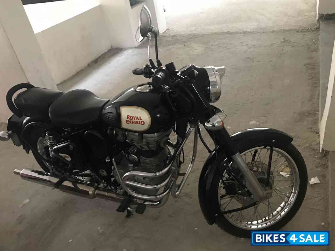 Black Royal Enfield Classic 350