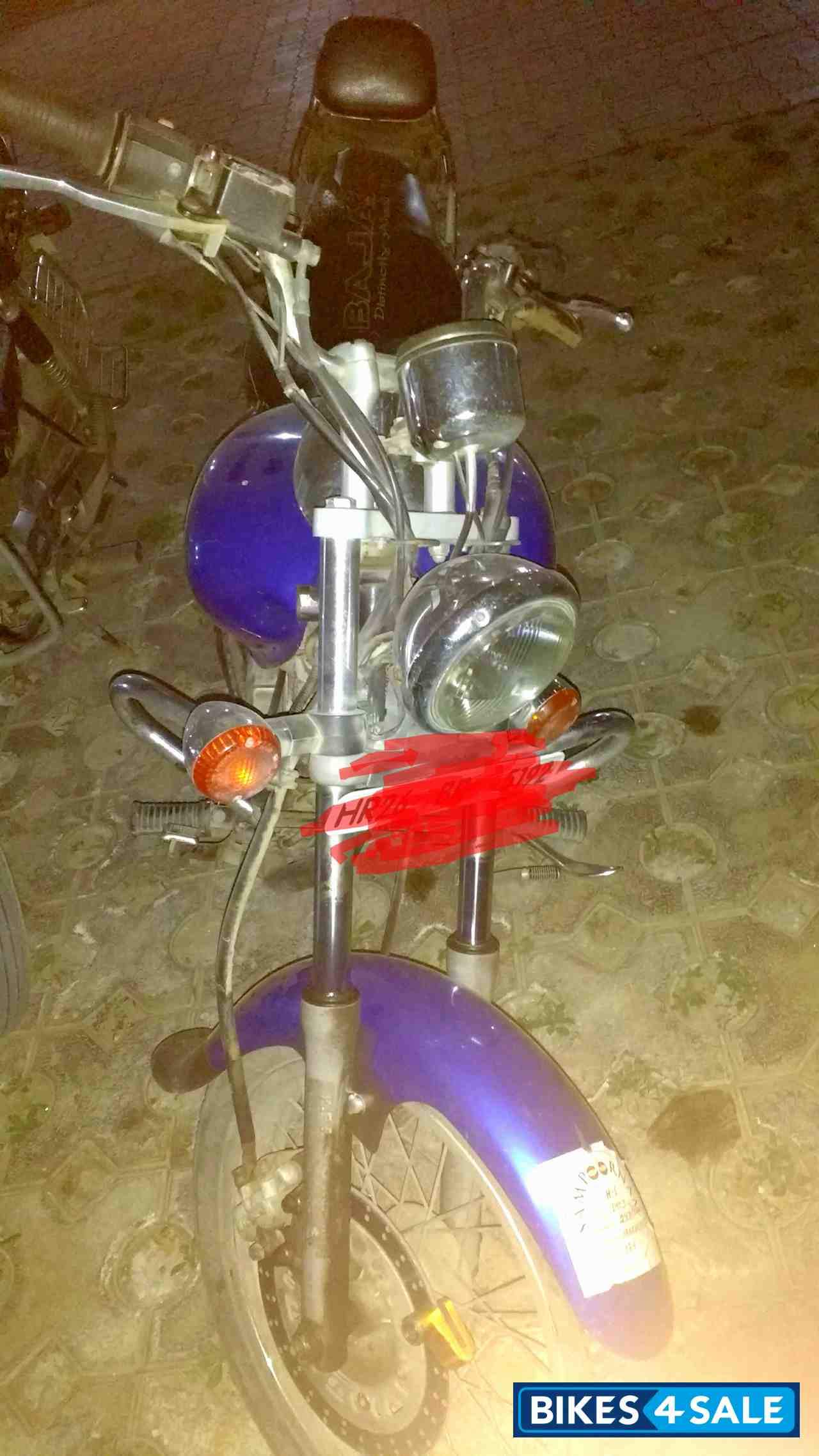 Bajaj Avenger 220 DTS-i