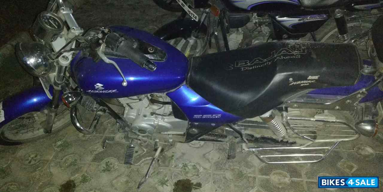 Bajaj Avenger 220 DTS-i Bajaj Avenger 220 DTS-i