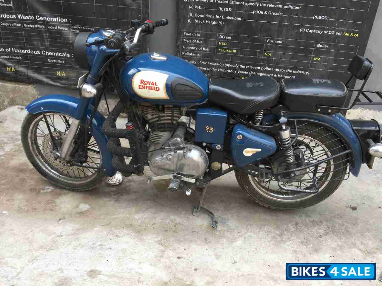 Lagoon Royal Enfield Classic 350