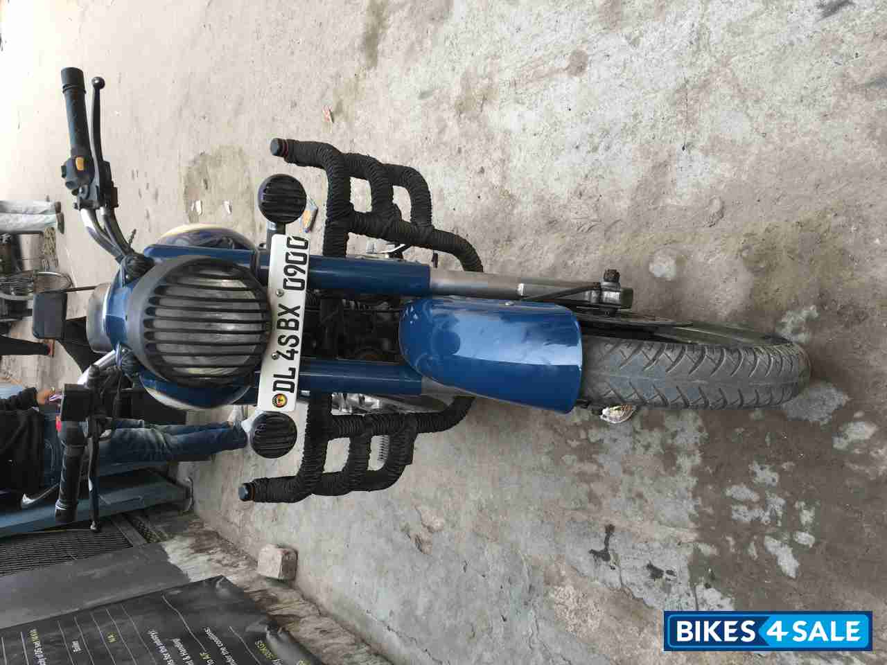 Lagoon Royal Enfield Classic 350 Lagoon Royal Enfield Classic 350