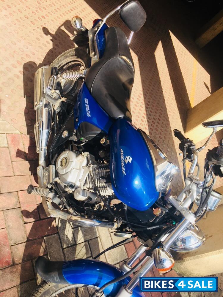 Bajaj Avenger 220 DTS-i