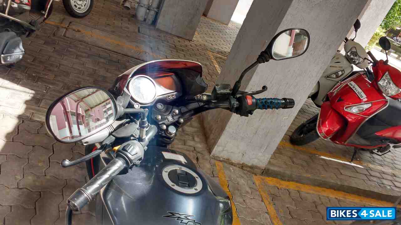 Metallic Grey Suzuki GS 150R