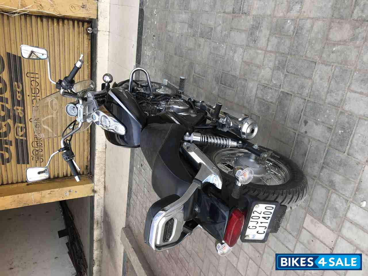 Bajaj Avenger Cruise 220