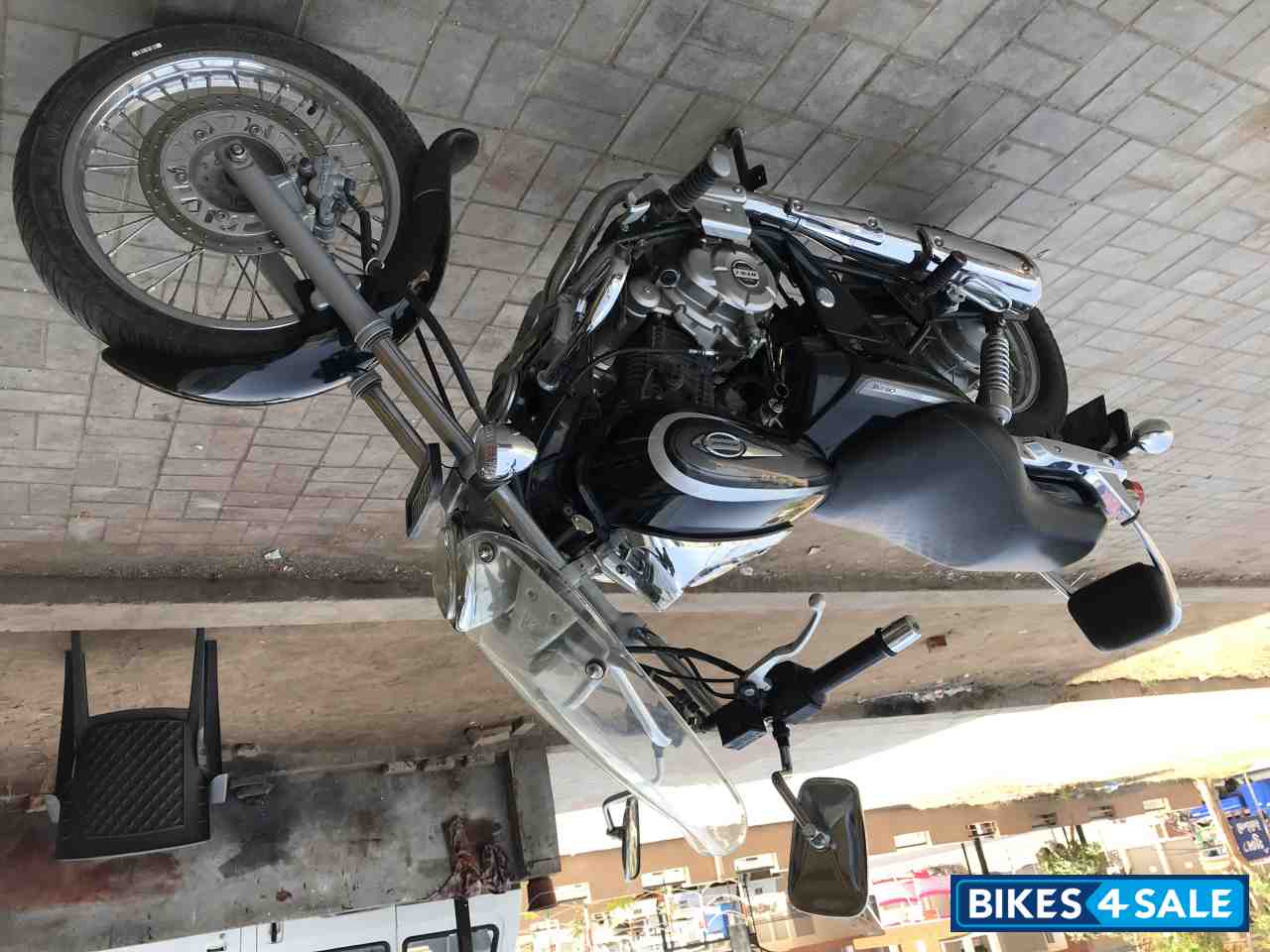 Bajaj Avenger Cruise 220