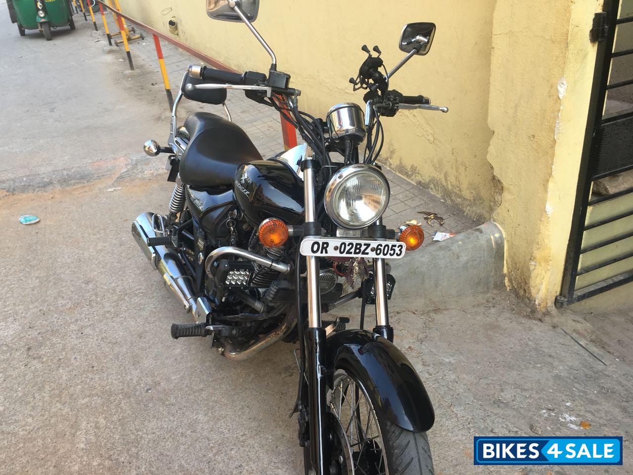 Bajaj Avenger 220 DTS-i Bajaj Avenger 220 DTS-i