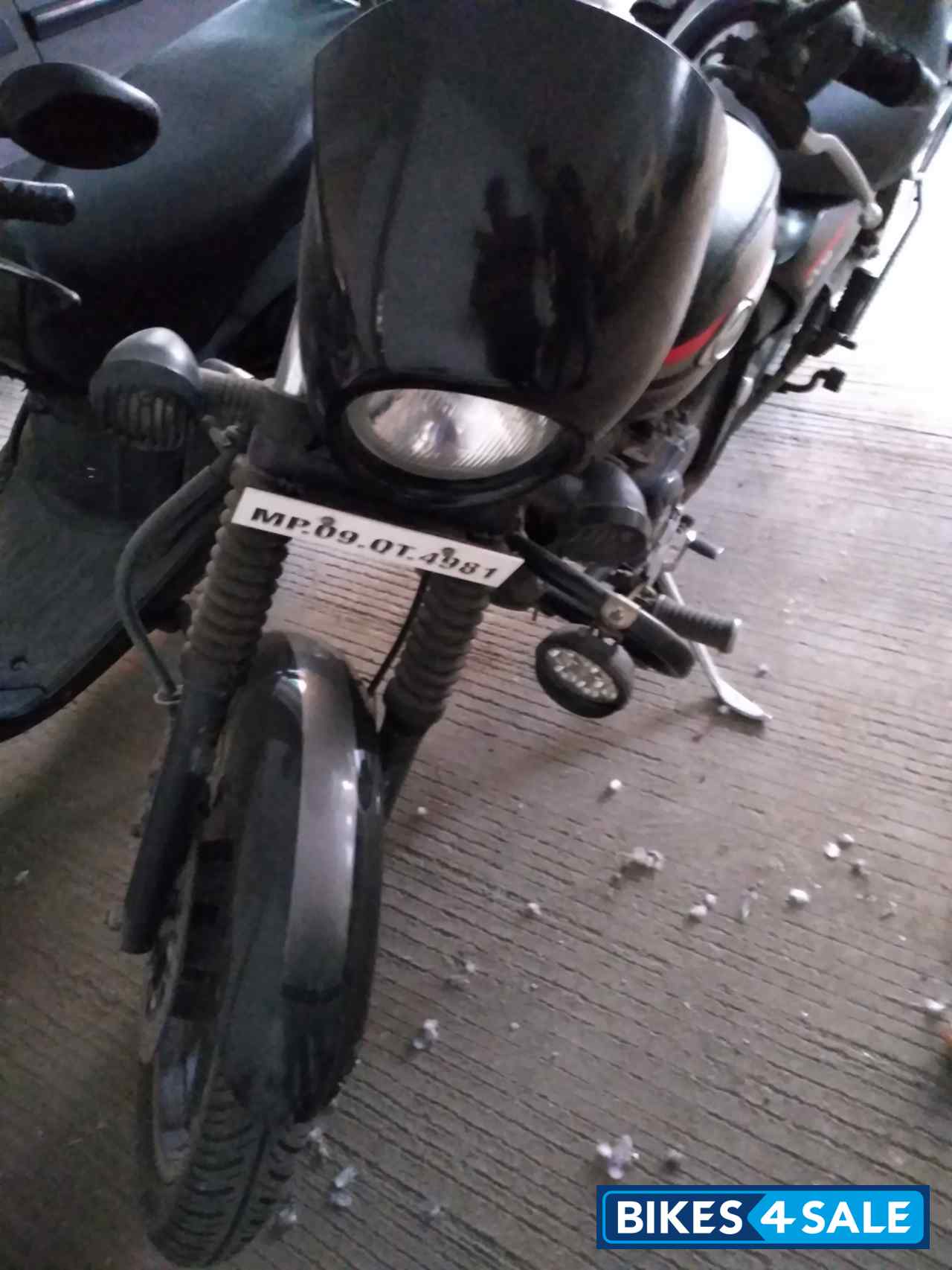 Bajaj Avenger Street 220