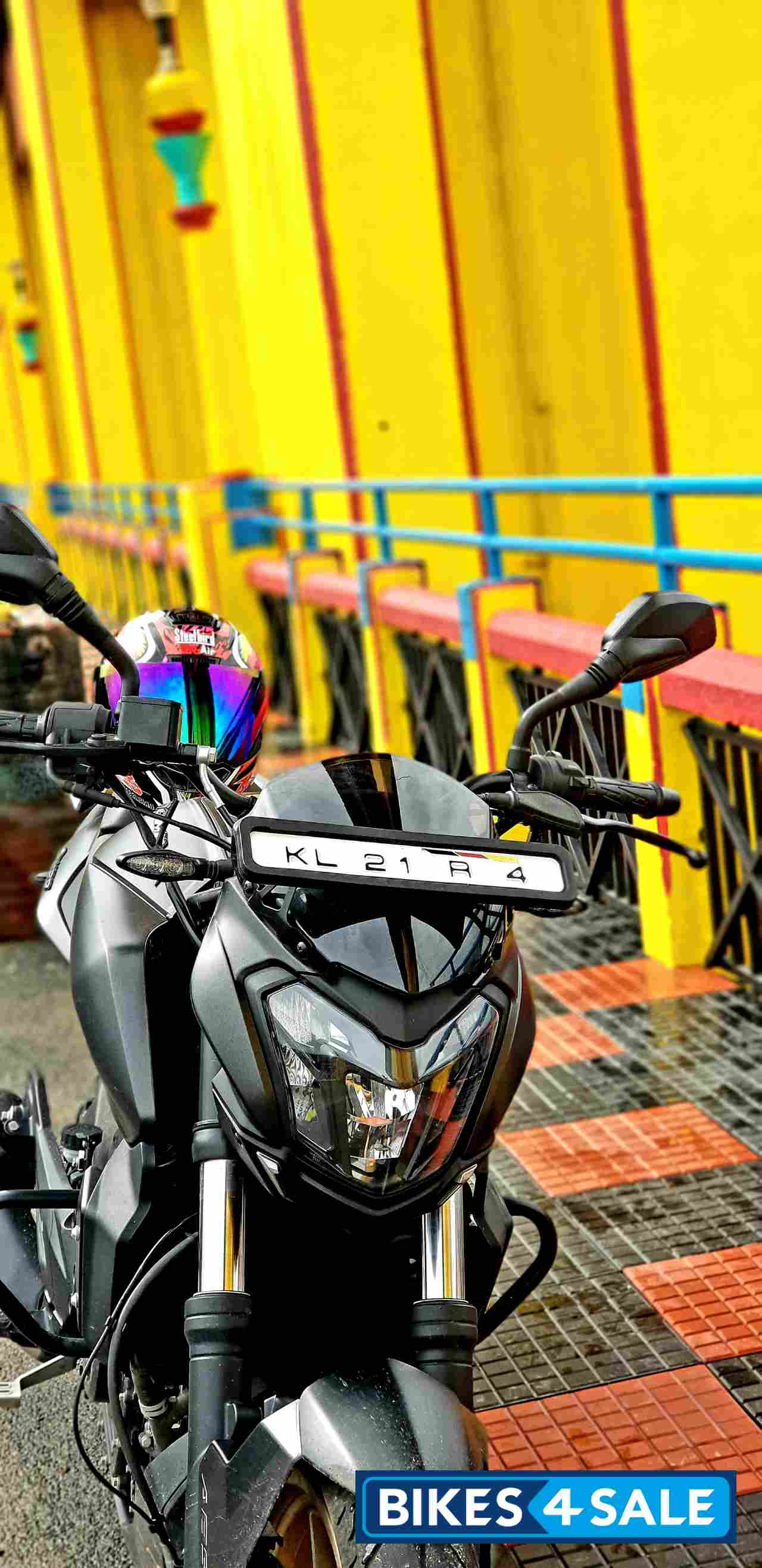 Bajaj Dominar 400 Disc