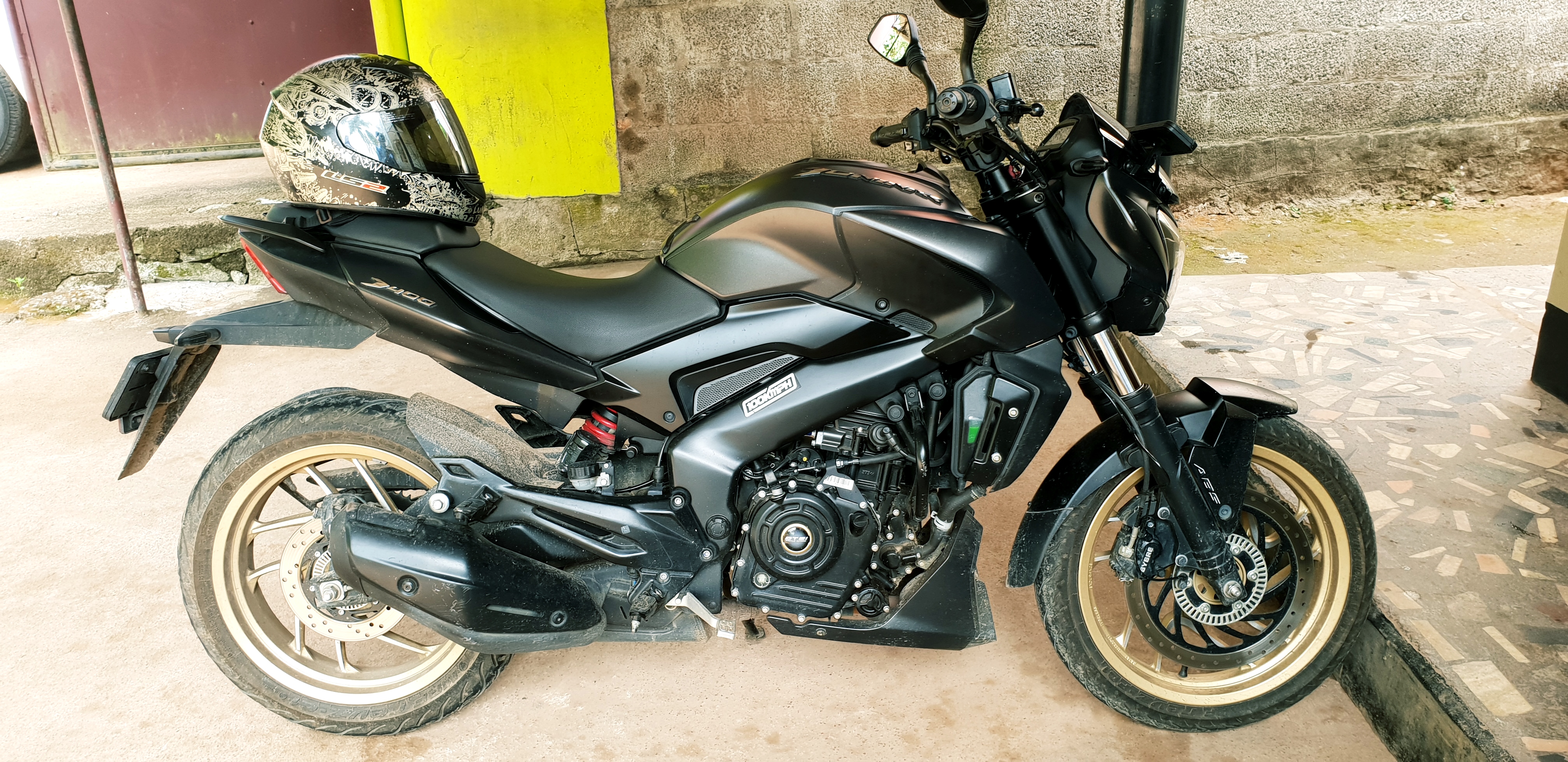 Bajaj Dominar 400 Disc Bajaj Dominar 400 Disc