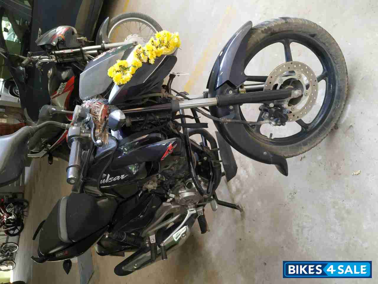 Black Bajaj Pulsar 135LS