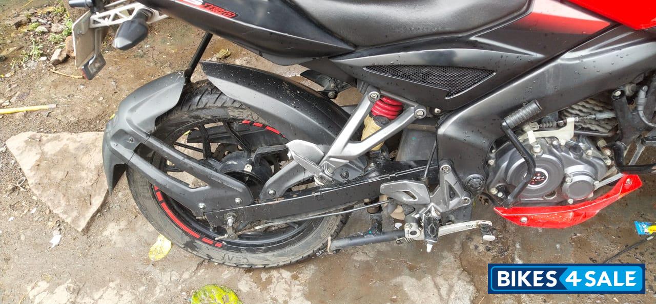Red Bajaj Pulsar NS 160