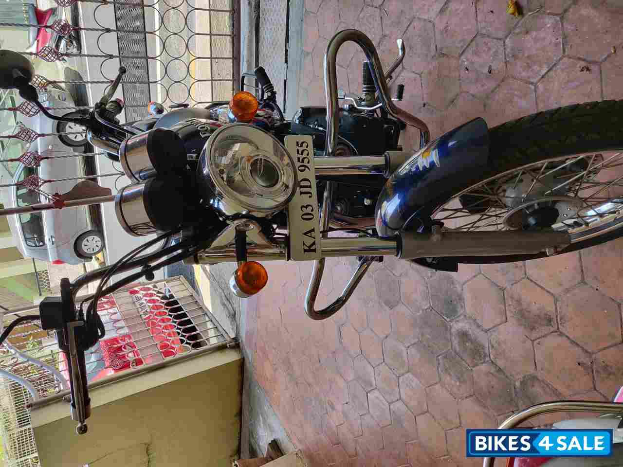 Blue Royal Enfield Thunderbird 500