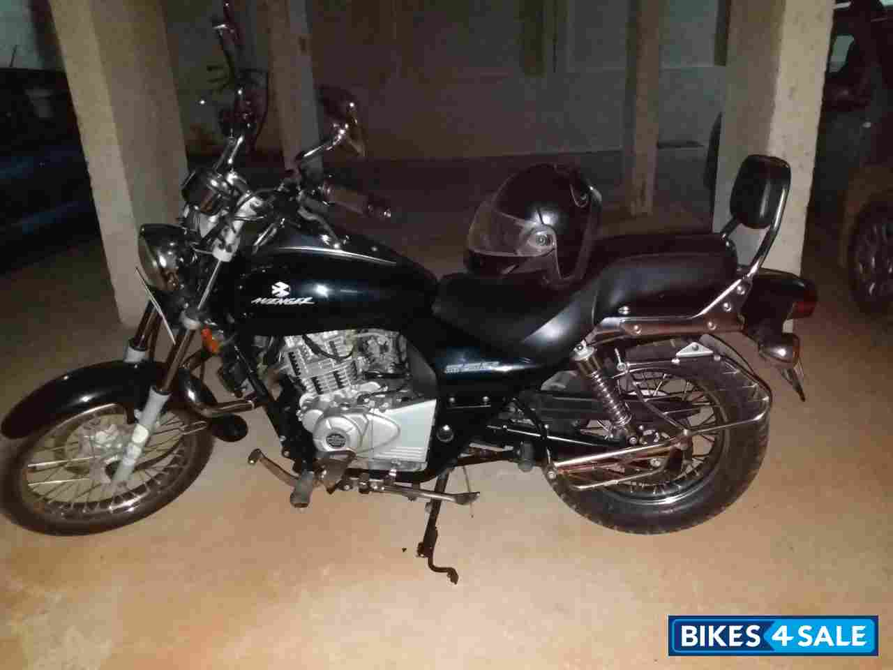 Bajaj Avenger 220 DTS-i