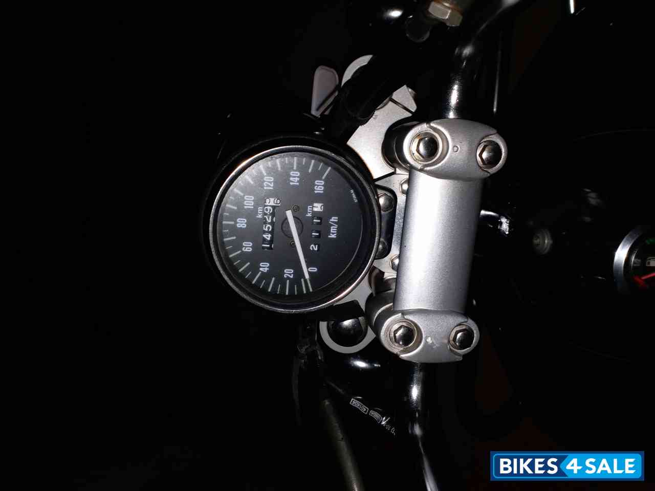 Bajaj Avenger 220 DTS-i