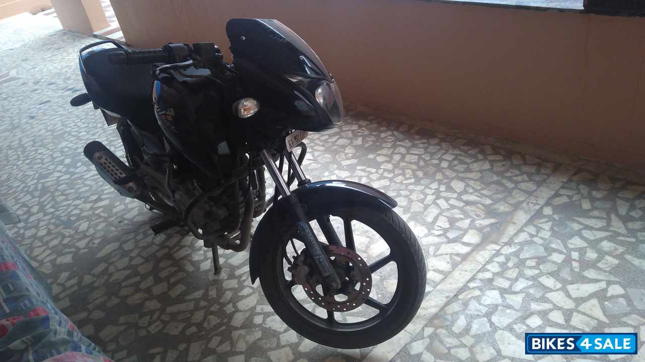 Black Bajaj Pulsar 150 DTSi