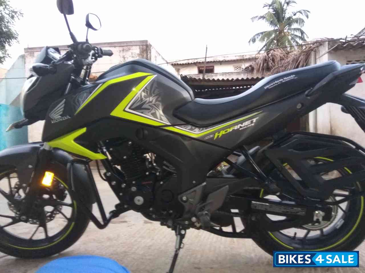 Honda CB Hornet 160R ABS