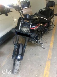 Black Bajaj Avenger Street 220