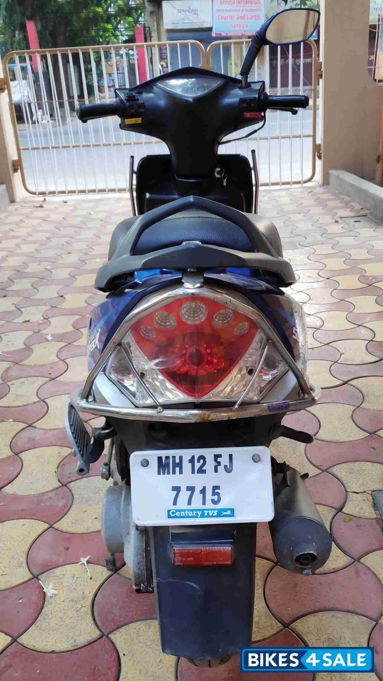 Blue TVS Scooty Streak