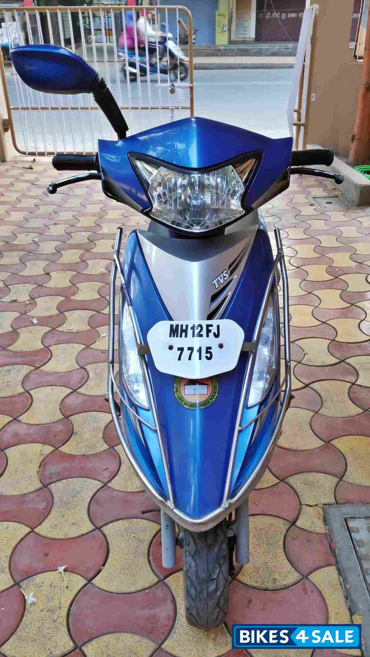 Blue TVS Scooty Streak