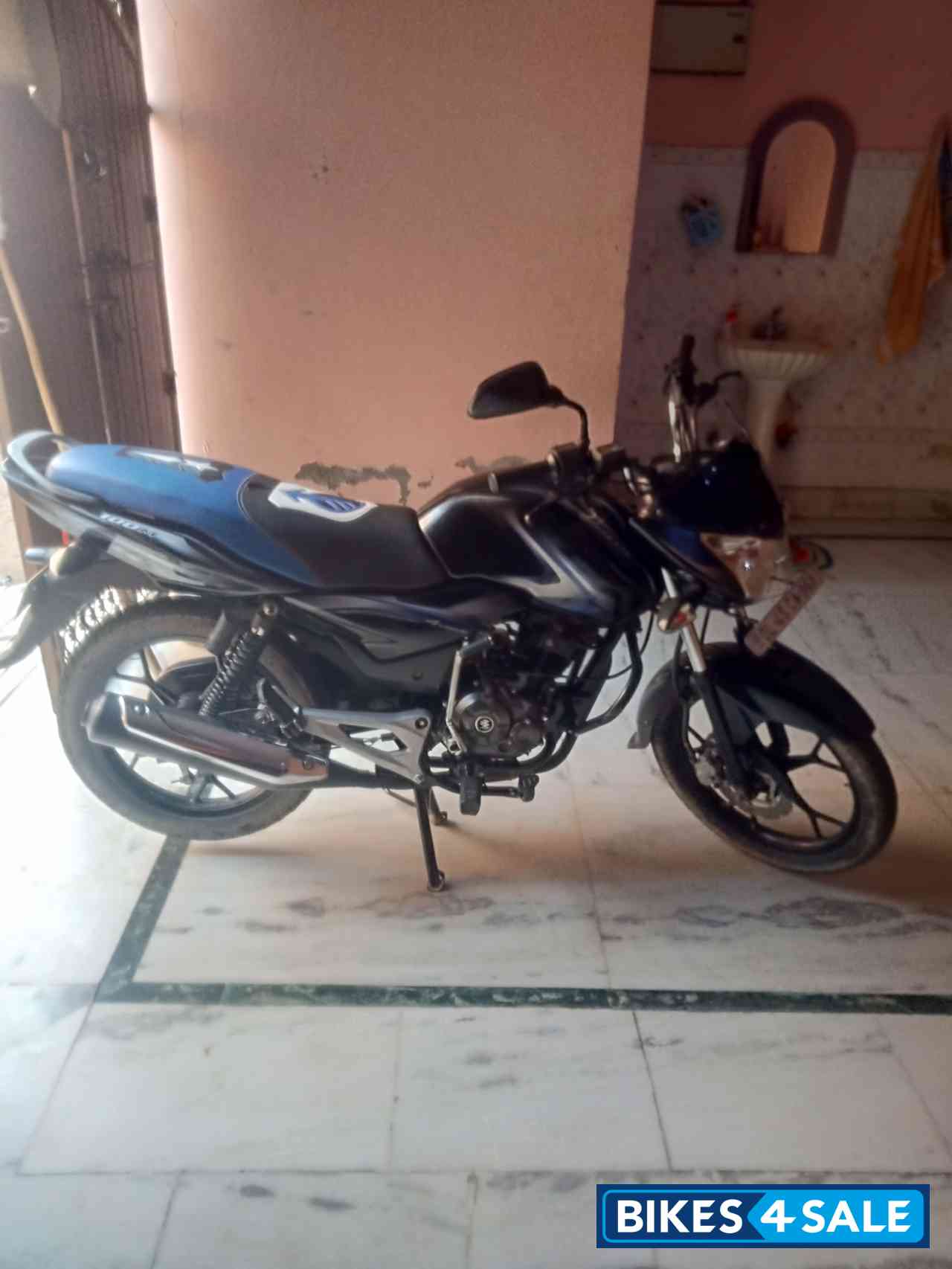 Bajaj Discover 100M Bajaj Discover 100M
