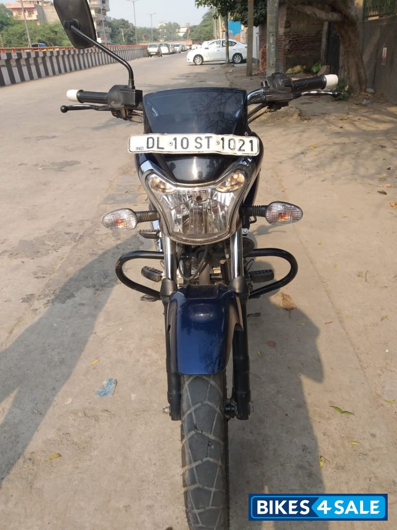 Bajaj V15